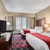 Отель Comfort Suites Near Vancouver Mall, фото 28