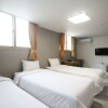 Отель Yeosu Space Guest House в Йосу