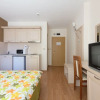 Отель Cosy Studio with Kitchen & Balcony, фото 4