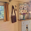 Отель Outstandingly Situated Cosy Shepherds Hut, фото 4