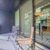 Отель Spectular 1BR Condo in Hot King West, фото 11