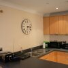 Отель Bright 2 Bedroom Flat With Parking In Oxford, фото 16