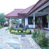 Отель Marry Ind Vila & Guest House Gunung Kawi Malang, фото 21