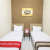 Отель NIDA Rooms Selokan Mataram Depok, фото 7