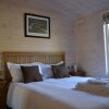 Отель The Chiltern Lodges at Upper Farm Henton, фото 2