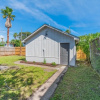 Отель Cozy Galveston Home, фото 1