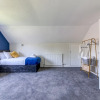 Отель Contemporary 4 Bedroom Detached House With Parking and City Links, фото 15