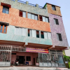 Отель OYO Flagship 83390 Krishna Guest House, фото 3