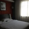 Отель Fairyland Hotel Jingxing Branch, фото 2