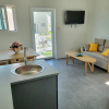 Отель Crawlbay Suites, фото 9