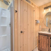 Отель Relaxing Home Mins From Mt Snow, Hiking, & Lakes, фото 7