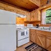 Отель Hidden Haven-peaceful Inviting pet Friendly Cabin, фото 3