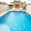 Отель Pool and Sea, charming Merill Apart 3, фото 31