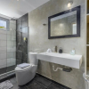 Отель NEW Modern 4BR 4 5BA w Pool Outdoor Dining, фото 8