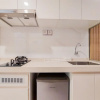 Отель Best Homey Studio At Sky House Bsd Apartment, фото 11