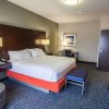 Отель Holiday Inn Express & Suites Southeast I-35, фото 4