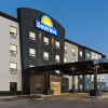 Отель Days Inn by Wyndham Calgary North Balzac, фото 1
