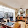 Отель Lovely 1Bed W Patio 10 Mins From Hyde Park, фото 10