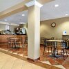 Отель Regency Inn And Suites, фото 7