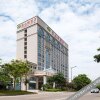 Отель Vienna Hotel (Foshan Qiandeng Lake Metro Station) в Фошань