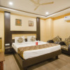 Отель OYO 10225 Hotel Sree Chandana, фото 2