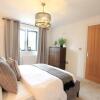 Отель Cabot Mews Apartment 3, фото 11