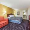 Отель Days Inn & Suites by Wyndham Warner Robins Near Robins AFB, фото 7