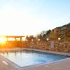 Отель Baymont Inn & Suites by Wyndham Glen Rose, фото 16