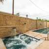 Отель Comfort Suites Alamo - Riverwalk, фото 16