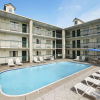 Отель Days Inn by Wyndham Branson/Near the Strip, фото 11