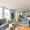 Отель London City Apartments - Luxury and spacious apartment with balcony, фото 5