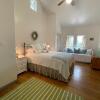 Отель Lake Austin Luxury Guesthouse Cabin & Suite Retreat, фото 5