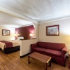 Отель Red Roof Inn & Suites Clinton, фото 23