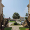 Отель EZ Walk to Beach Poolside 1st Floor Updated 2 Bedroom Home by Redawning, фото 1