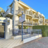 Отель Beach Resort Ground Unit With Parking, фото 3