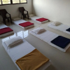 Отель Iroomz Hotel Gananjaya - Hostel, фото 17