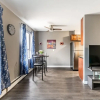 Отель Cozy 1BR Apartment - Near DT Hamilton, фото 13