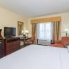 Отель Holiday Inn Express And Suites Lexington Nw The Vi, фото 39