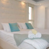 Отель Renovated White 3BD next to Beach - Pool, фото 17