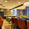 Отель Holiday Inn Hotel & Suites Mississauga, an IHG Hotel, фото 28