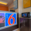 Отель Motel 6 Santa Ana, CA, фото 17