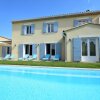 Отель Spacious Villa in Vaison-la-Romaine with Swimming Pool, фото 16