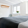 Отель Sanders Penny - Cute 2-bdr Apt in City Center, фото 2