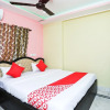 Отель OYO 22566 Red Velvet Inn, фото 18
