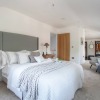 Отель Chic & Luxurious Townhouse - Central Marlow, фото 2