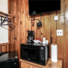 Отель Apache Village Cabinette 15, Queen Bed, Midtown, Sleeps 2, фото 5