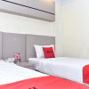 Отель Reddoorz Plus near Makassar Town Square, фото 6