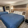 Отель Ambassador Inn & Suites, фото 5