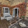 Отель JOIVY Stylish 2-bed Flat w/ Terrace Near Battersea Park, фото 15