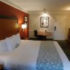 Отель Days Inn and Suites Schaumburg, фото 9